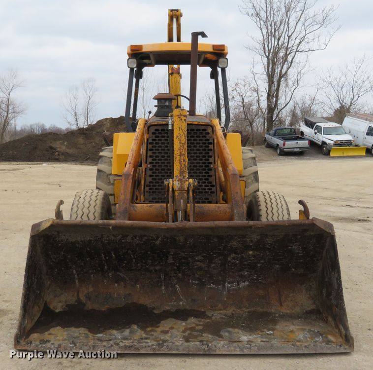 image for item DI3993 1986 John Deere 510C  backhoe