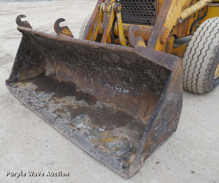 image for item DI3993 1986 John Deere 510C  backhoe