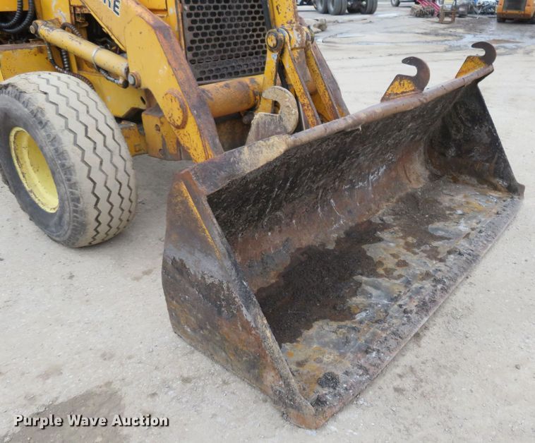 image for item DI3993 1986 John Deere 510C  backhoe