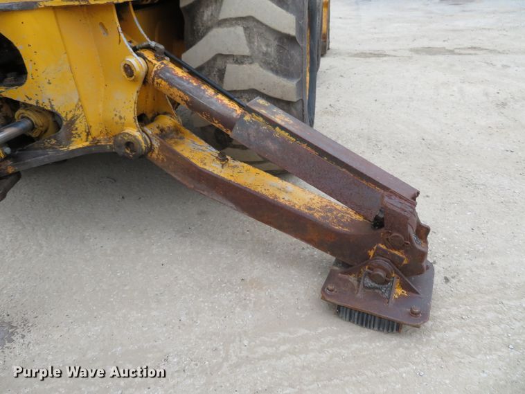 image for item DI3993 1986 John Deere 510C  backhoe
