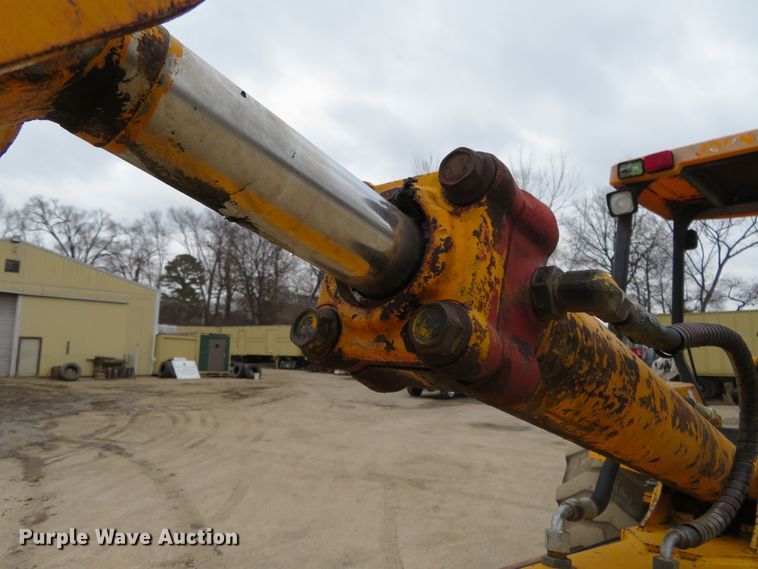 image for item DI3993 1986 John Deere 510C  backhoe