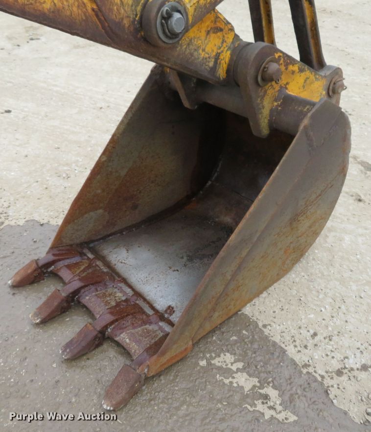 image for item DI3993 1986 John Deere 510C  backhoe