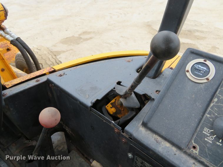 image for item DI3993 1986 John Deere 510C  backhoe