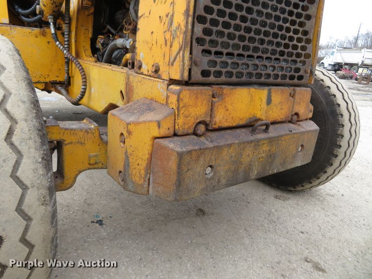 image for item DI3993 1986 John Deere 510C  backhoe