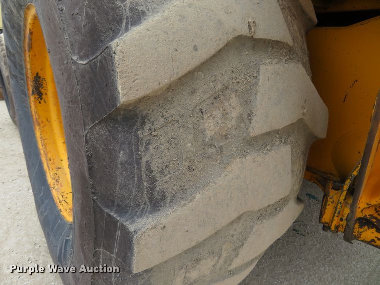 image for item DI3993 1986 John Deere 510C  backhoe