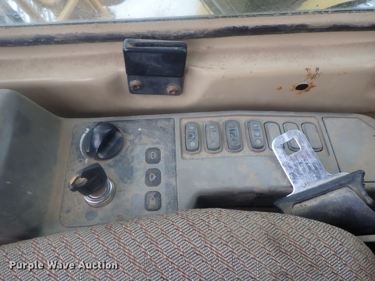 image for item DI7466 1996 Caterpillar 320B  excavator