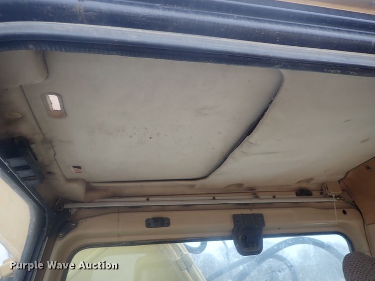 image for item DI7466 1996 Caterpillar 320B  excavator