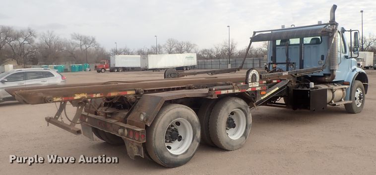 image for item DI7490 2007 Freightliner Business Class M112 roll-off container truck