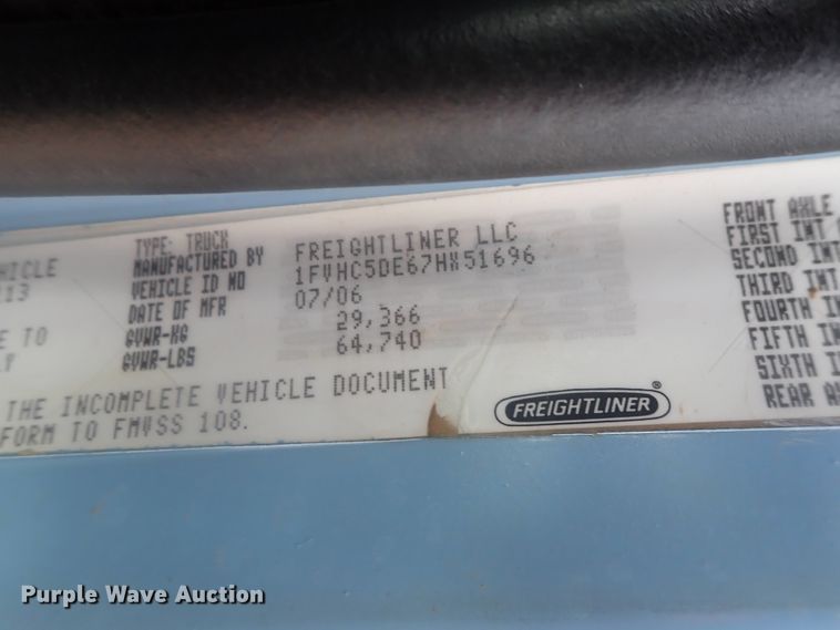 image for item DI7490 2007 Freightliner Business Class M112 roll-off container truck