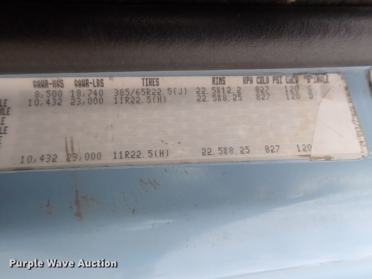 image for item DI7490 2007 Freightliner Business Class M112 roll-off container truck