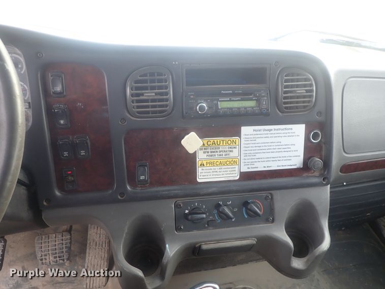 image for item DI7490 2007 Freightliner Business Class M112 roll-off container truck