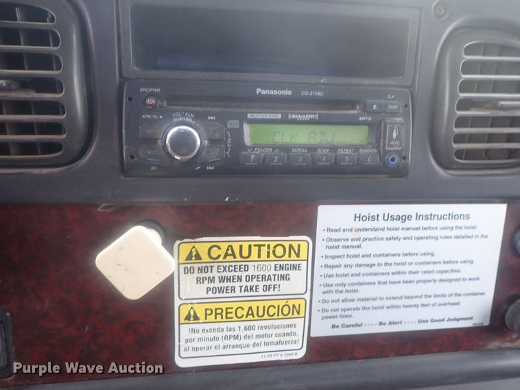 image for item DI7490 2007 Freightliner Business Class M112 roll-off container truck