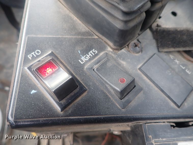 image for item DI7490 2007 Freightliner Business Class M112 roll-off container truck