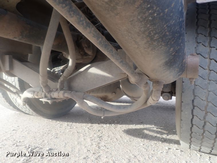 image for item DI7490 2007 Freightliner Business Class M112 roll-off container truck