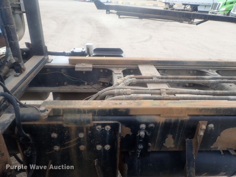 image for item DI7490 2007 Freightliner Business Class M112 roll-off container truck