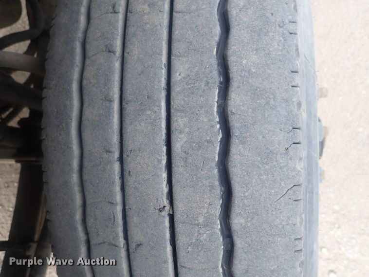 image for item DI7490 2007 Freightliner Business Class M112 roll-off container truck