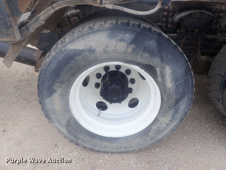 image for item DI7490 2007 Freightliner Business Class M112 roll-off container truck