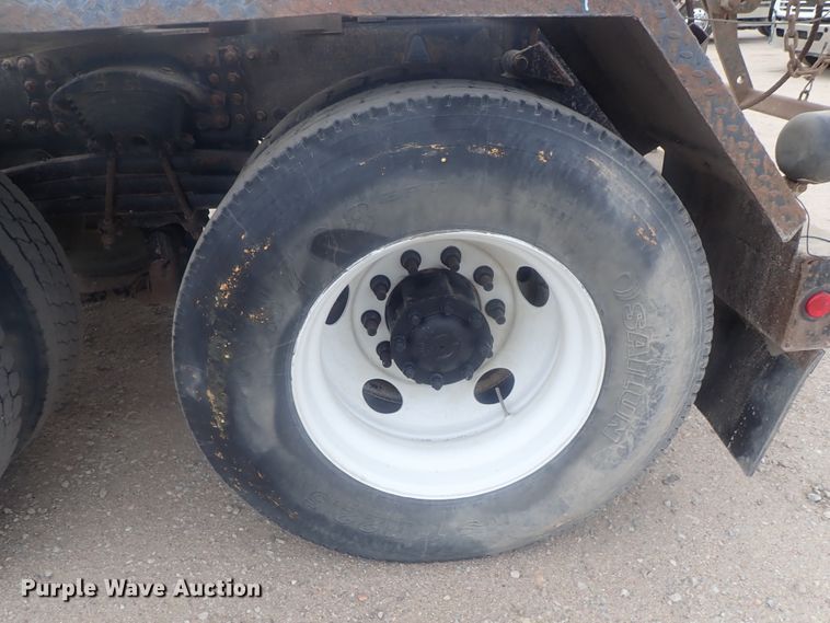 image for item DI7490 2007 Freightliner Business Class M112 roll-off container truck