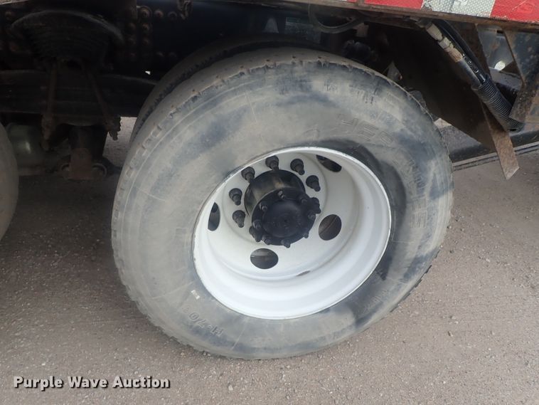 image for item DI7490 2007 Freightliner Business Class M112 roll-off container truck