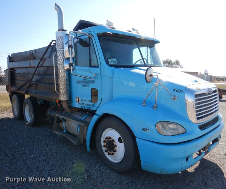 image for item DJ0277 2004 Freightliner Columbia  dump truck