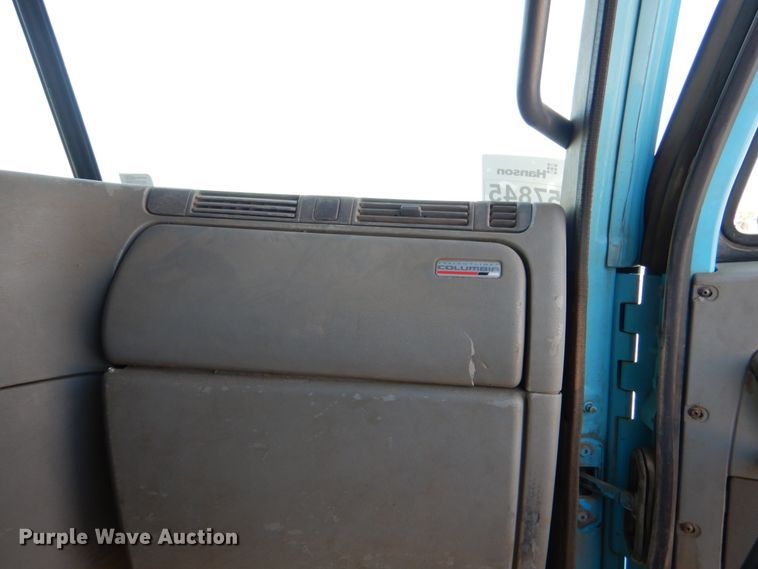 image for item DJ0277 2004 Freightliner Columbia  dump truck