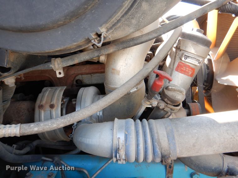 image for item DJ0277 2004 Freightliner Columbia  dump truck