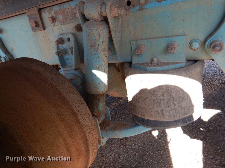 image for item DJ0277 2004 Freightliner Columbia  dump truck