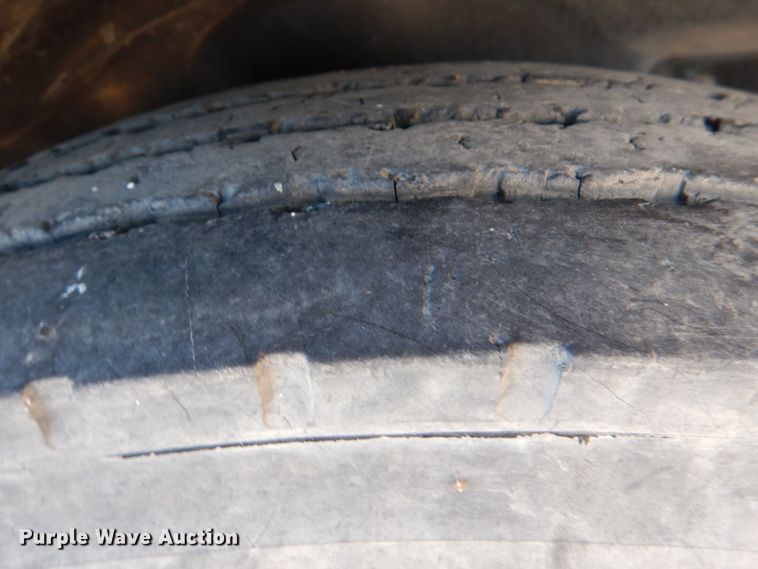 image for item DJ0277 2004 Freightliner Columbia  dump truck