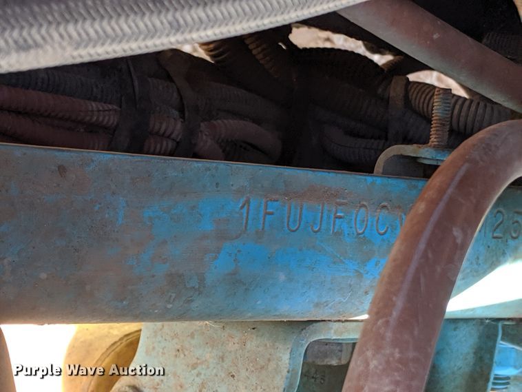 image for item DJ0277 2004 Freightliner Columbia  dump truck