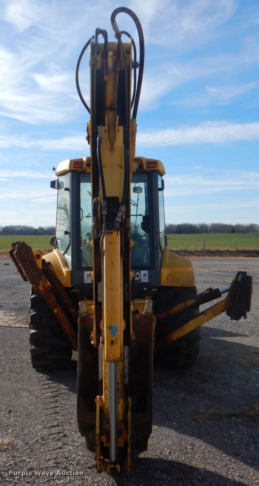 image for item DJ0362 2005 New Holland LB75B  backhoe