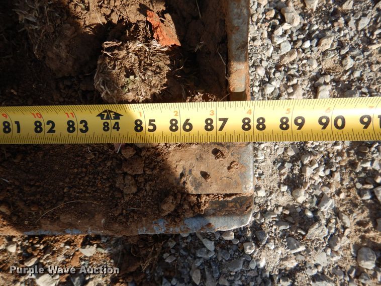 image for item DJ0362 2005 New Holland LB75B  backhoe