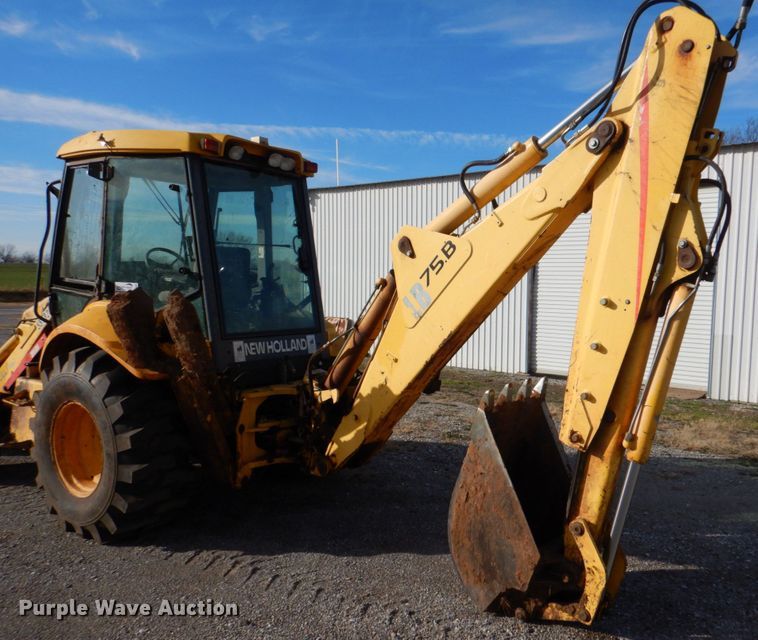 image for item DJ0362 2005 New Holland LB75B  backhoe