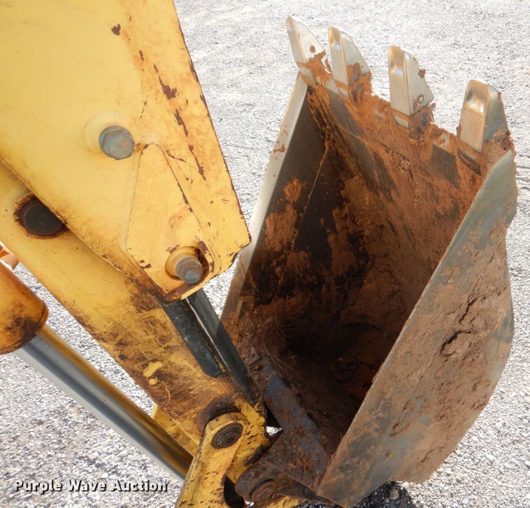 image for item DJ0362 2005 New Holland LB75B  backhoe