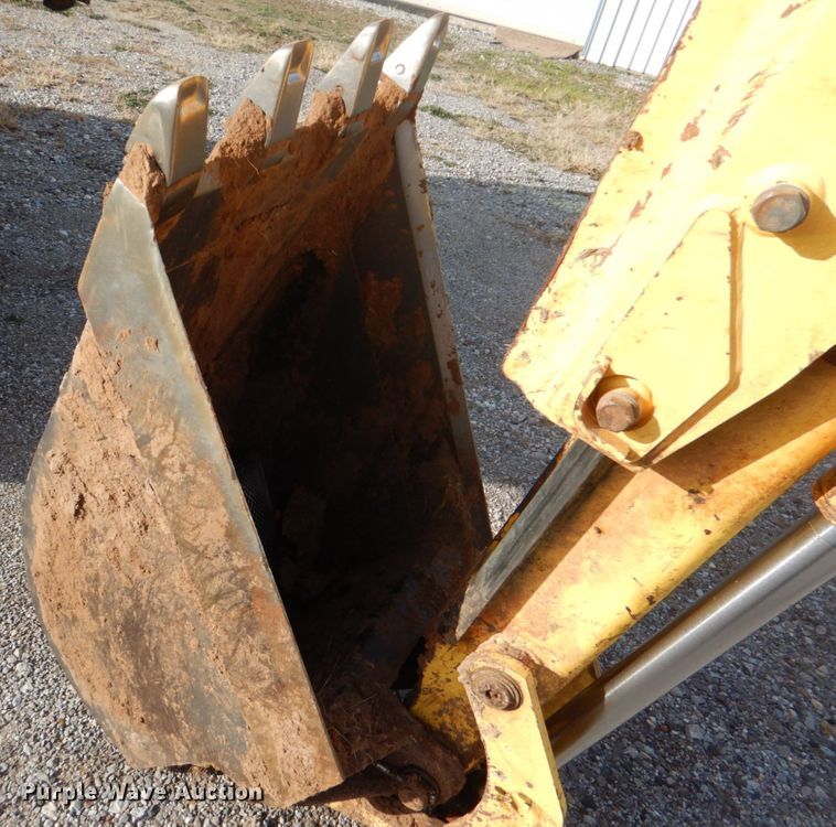 image for item DJ0362 2005 New Holland LB75B  backhoe