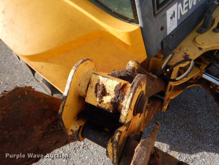 image for item DJ0362 2005 New Holland LB75B  backhoe