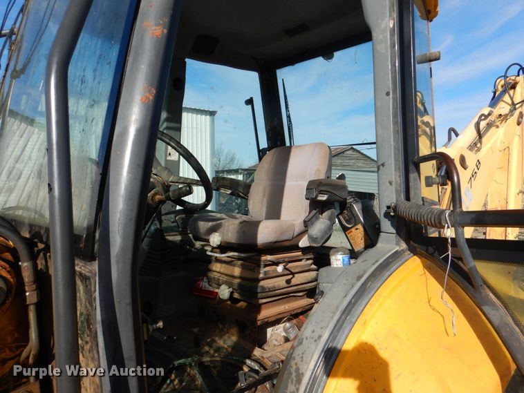 image for item DJ0362 2005 New Holland LB75B  backhoe