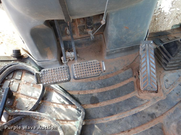 image for item DJ0362 2005 New Holland LB75B  backhoe