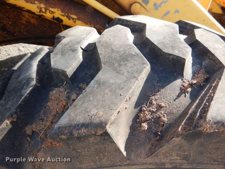 image for item DJ0362 2005 New Holland LB75B  backhoe