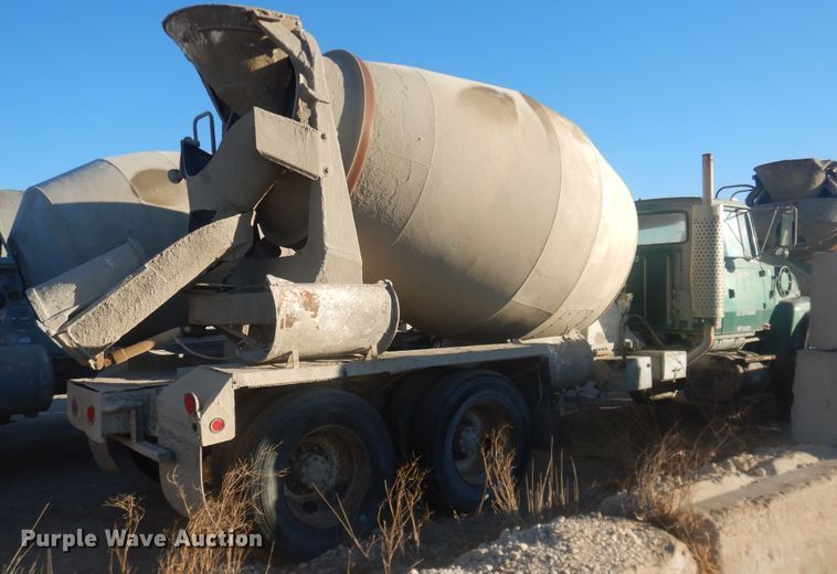 image for item DJ4813 1993 Ford L8000  ready mix truck