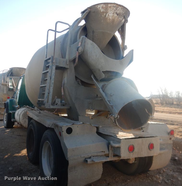 image for item DJ4813 1993 Ford L8000  ready mix truck