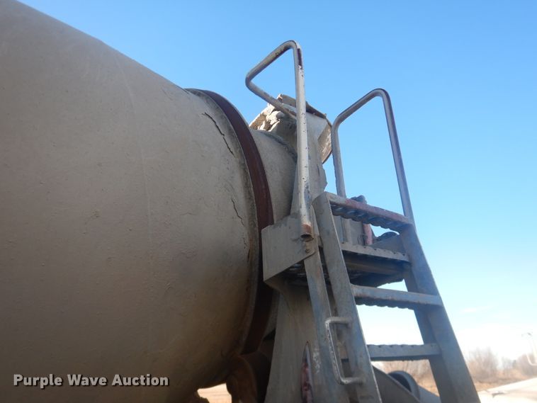 image for item DJ4813 1993 Ford L8000  ready mix truck