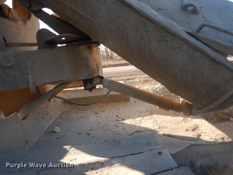 image for item DJ4813 1993 Ford L8000  ready mix truck