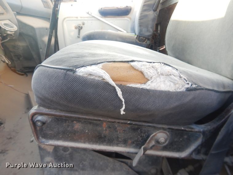 image for item DJ4813 1993 Ford L8000  ready mix truck