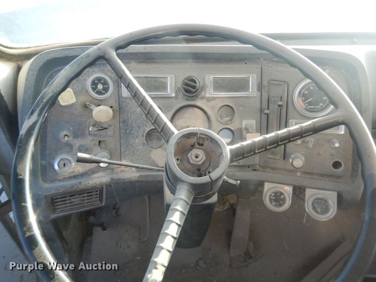 image for item DJ4813 1993 Ford L8000  ready mix truck