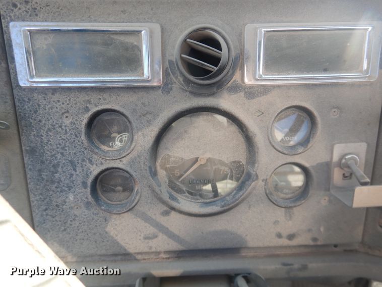 image for item DJ4813 1993 Ford L8000  ready mix truck