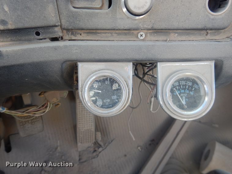 image for item DJ4813 1993 Ford L8000  ready mix truck