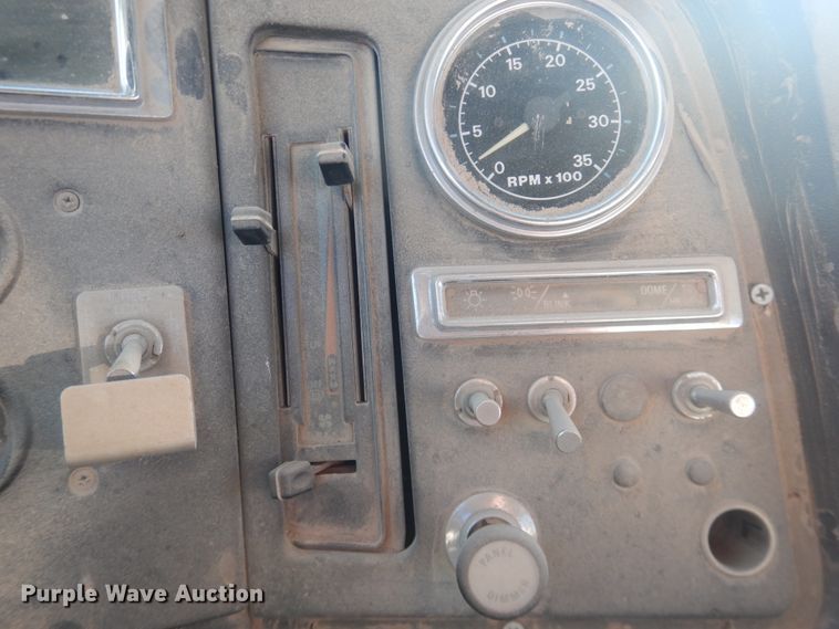 image for item DJ4813 1993 Ford L8000  ready mix truck