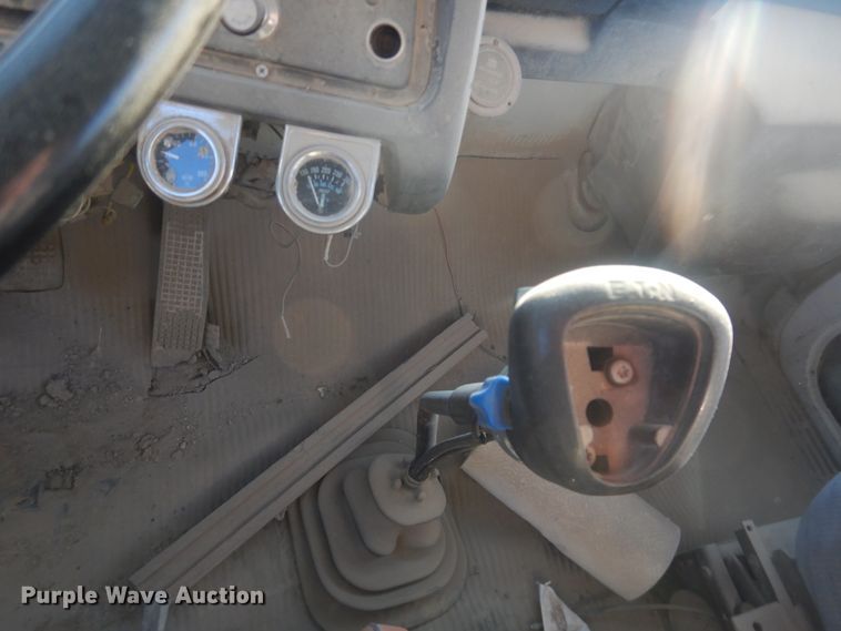 image for item DJ4813 1993 Ford L8000  ready mix truck