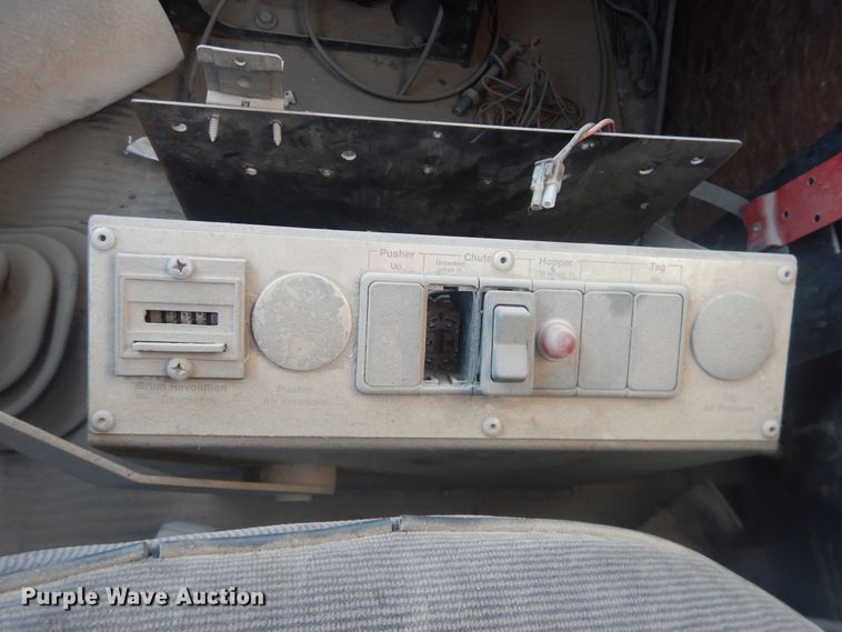 image for item DJ4813 1993 Ford L8000  ready mix truck