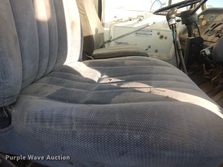 image for item DJ4813 1993 Ford L8000  ready mix truck